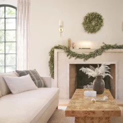 Kristina Pillow -KOKOLA Furniture Shop 20210804 HOLIDAY2117202 SITECROP 3 c2a42c54 cd9e 4e93 82ea d28b72fc63b9 scaled