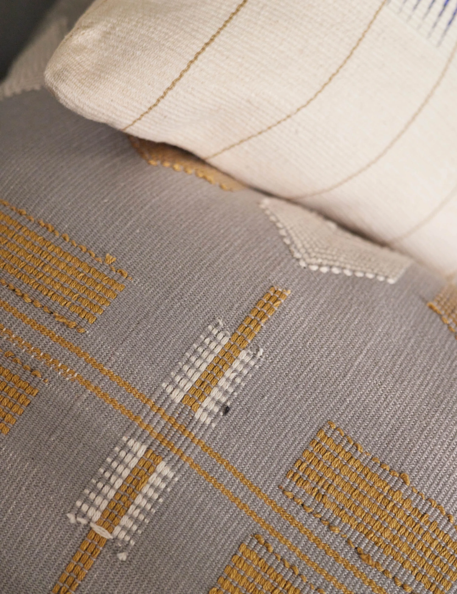 Arenla Pillow 5 Arenla Pillow - Image 5