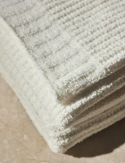 Knit Waffle Weave Throw By Kashwere -KOKOLA Furniture Shop KnitWaffleWeaveThrowbyKashwere Creme 13835 SITECROP 6b55b0ff 6118 47f3 9221 a024dc368b94 scaled