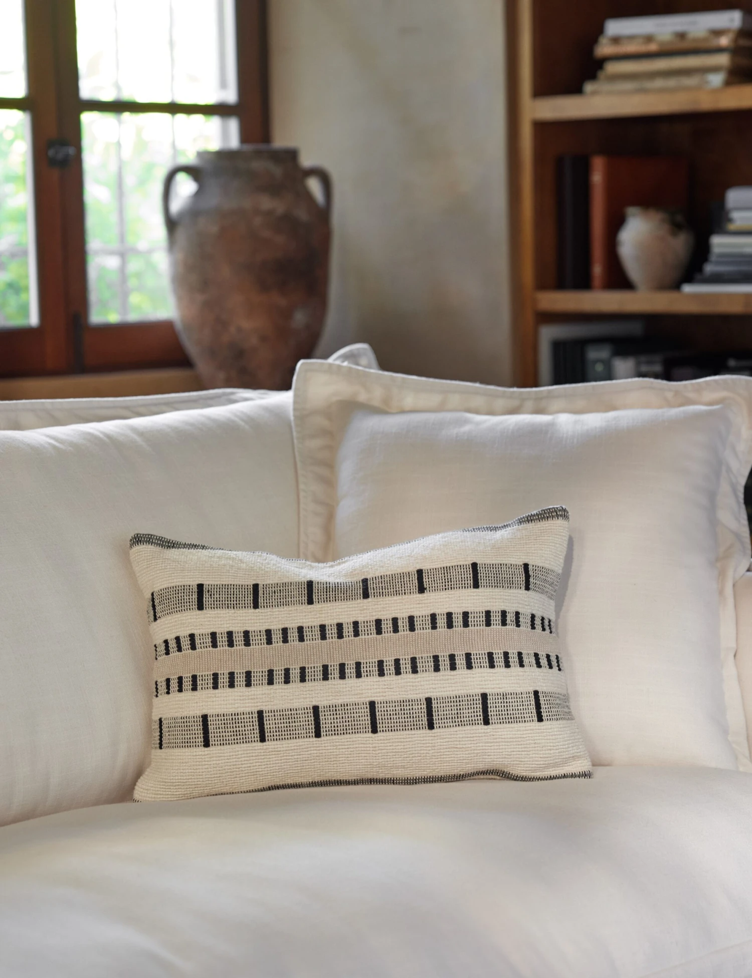 Jabre Pillow 2 Jabre Pillow - Image 2