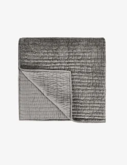 Giulia Quilt -KOKOLA Furniture Shop V160031 1 04790ba7 ad21 4cc9 94c2 5731cc7087cd scaled