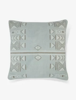 Ciecil Pillow